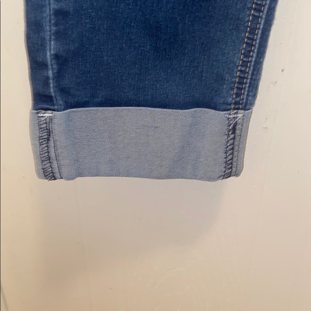 Capris - Picture 3 of 4